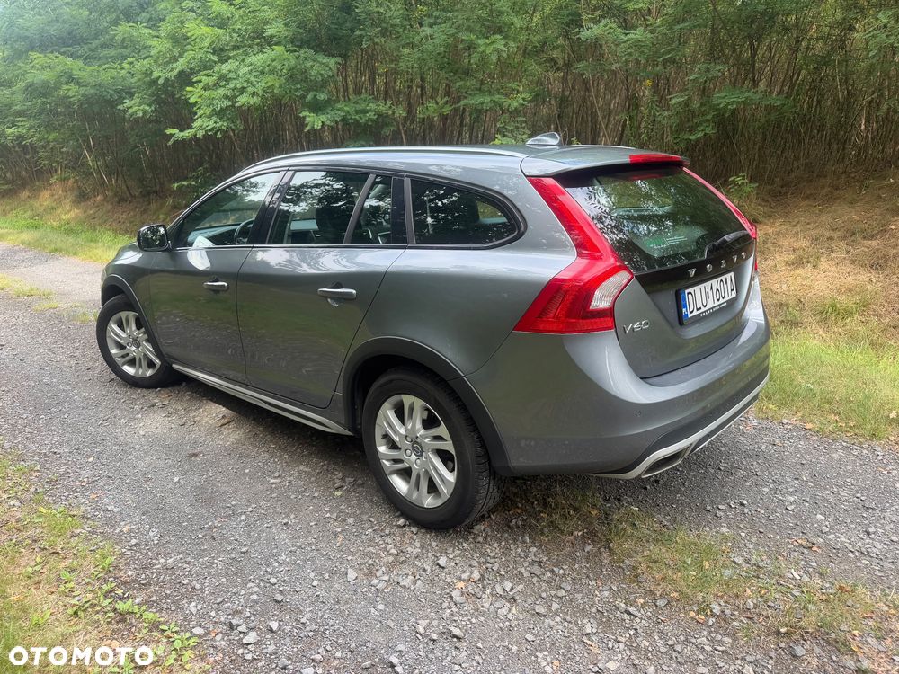 Volvo V60 Cross Country D3 Drive-E Momentum - 5