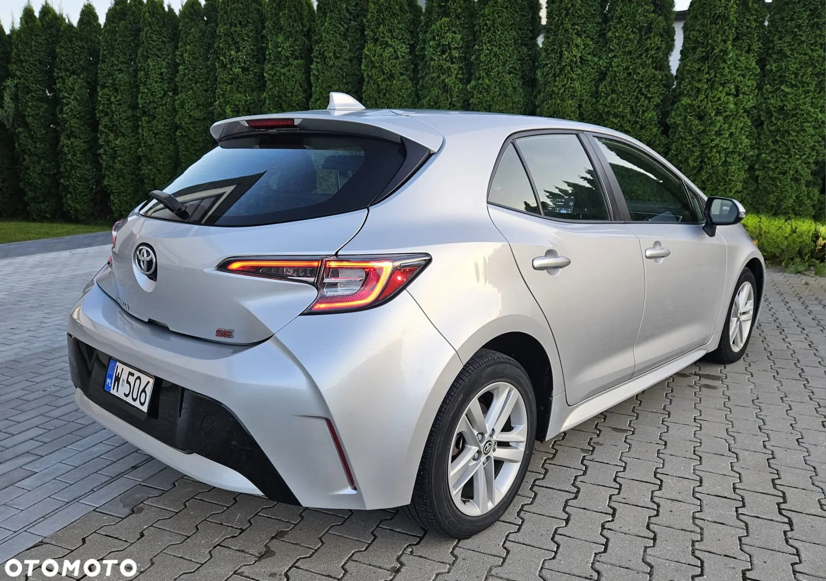 Toyota Corolla - 12