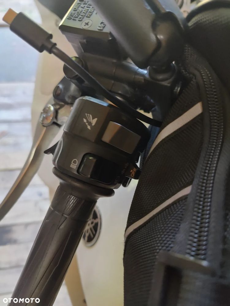 Yamaha FJR - 14