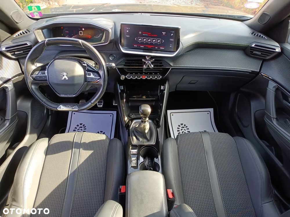 Peugeot 2008 1.2 PureTech GT Line S&S - 20