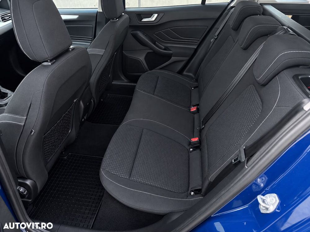 Ford Focus - 10