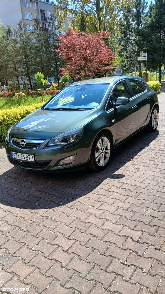 Opel Astra 1.6 Cosmo - 1