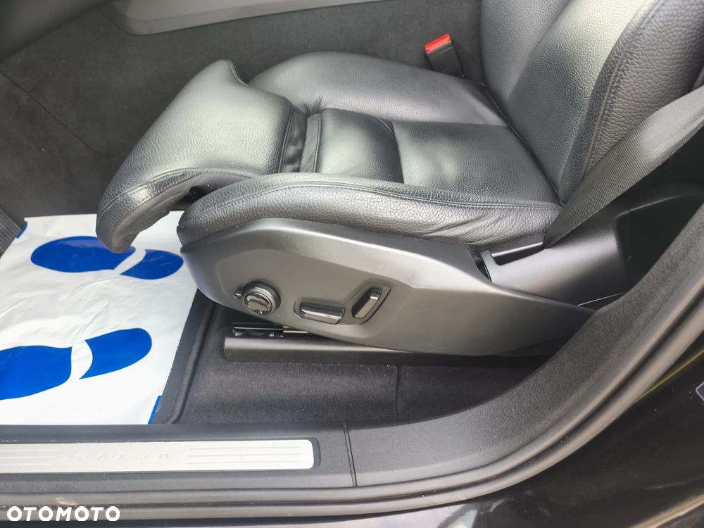Volvo XC 60 B4 D Momentum - 20
