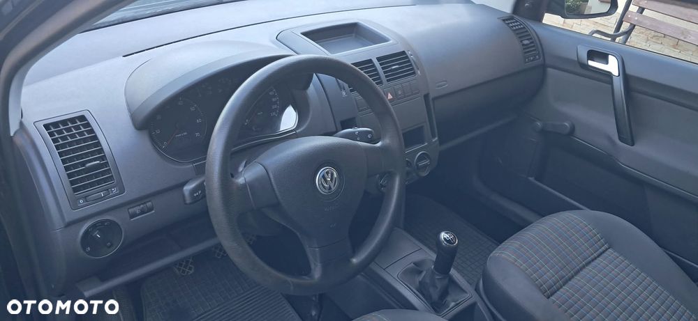 Volkswagen Polo 1.2 Entry - 11