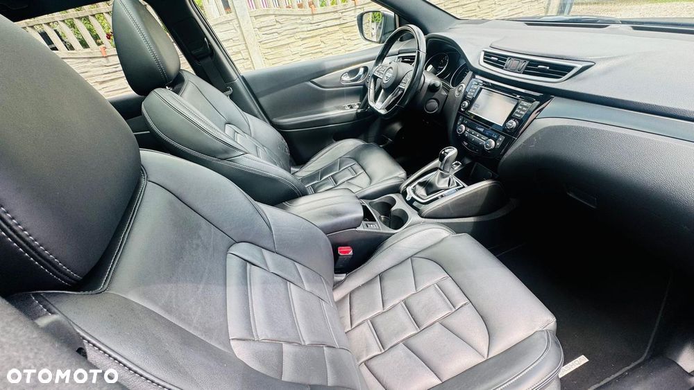 Nissan Qashqai 1.2 DIG-T Xtronic TEKNA+ - 30