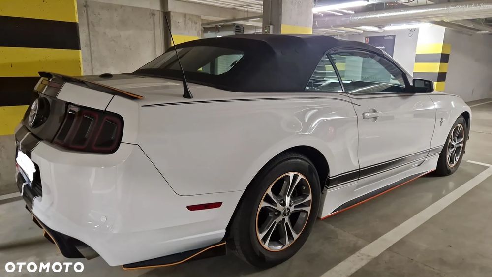 Ford Mustang 3.7 V6 Premium - 29