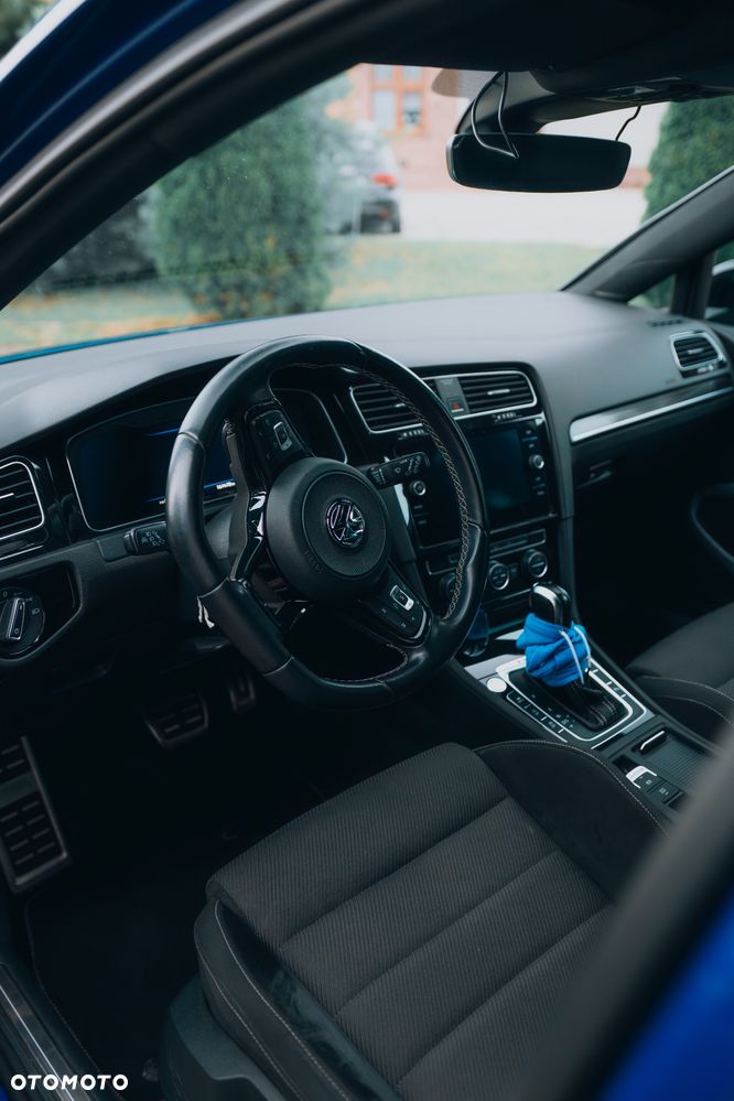 Volkswagen Golf - 8