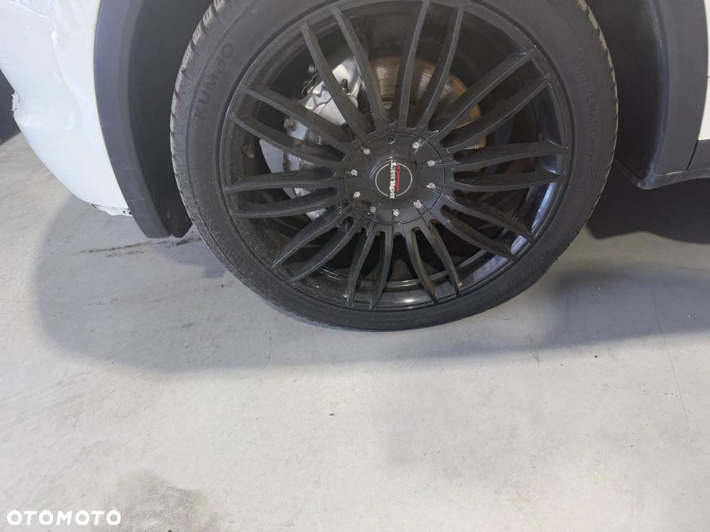 Porsche Cayenne - 13