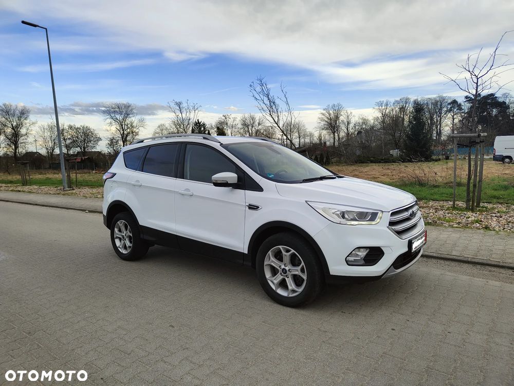 Ford Kuga 2.0 TDCi 2x4 Titanium - 1