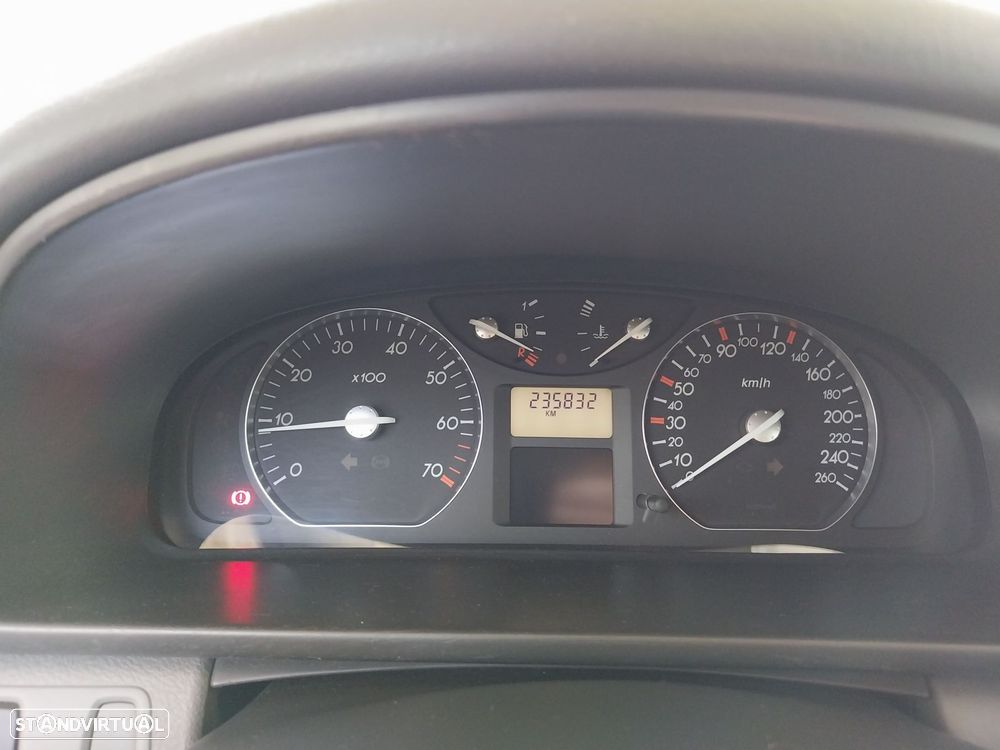 Renault Laguna Break 2.0 T Dynamique Edition - 6