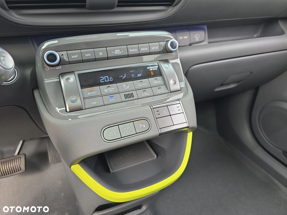 Hyundai Inster 49kWh Cross Smart - 11