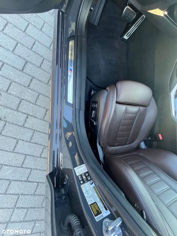 BMW Seria 3 330i M Sport - 26