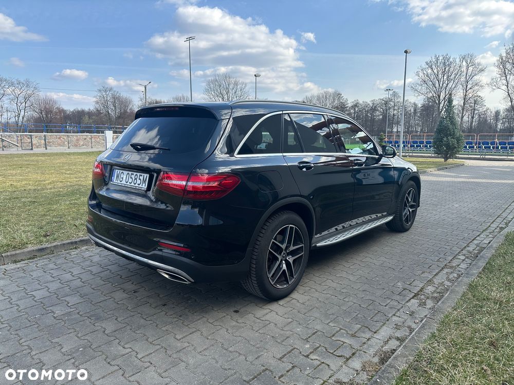 Mercedes-Benz GLC 250 4Matic 9G-TRONIC AMG Line - 5