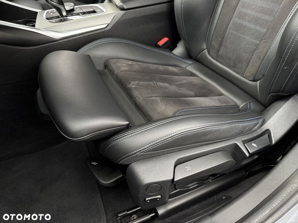 BMW Seria 3 320d xDrive - 21