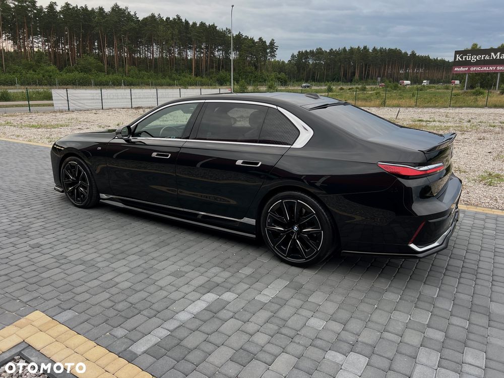 BMW Seria 7 740d xDrive - 11