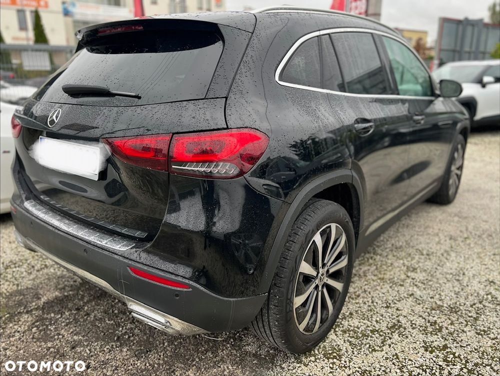 Mercedes-Benz GLA 180 d 8G-DCT Special Edition - 6