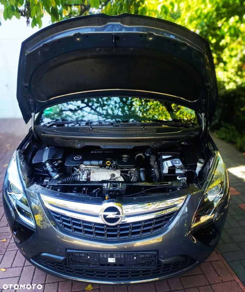 Opel Zafira - 25