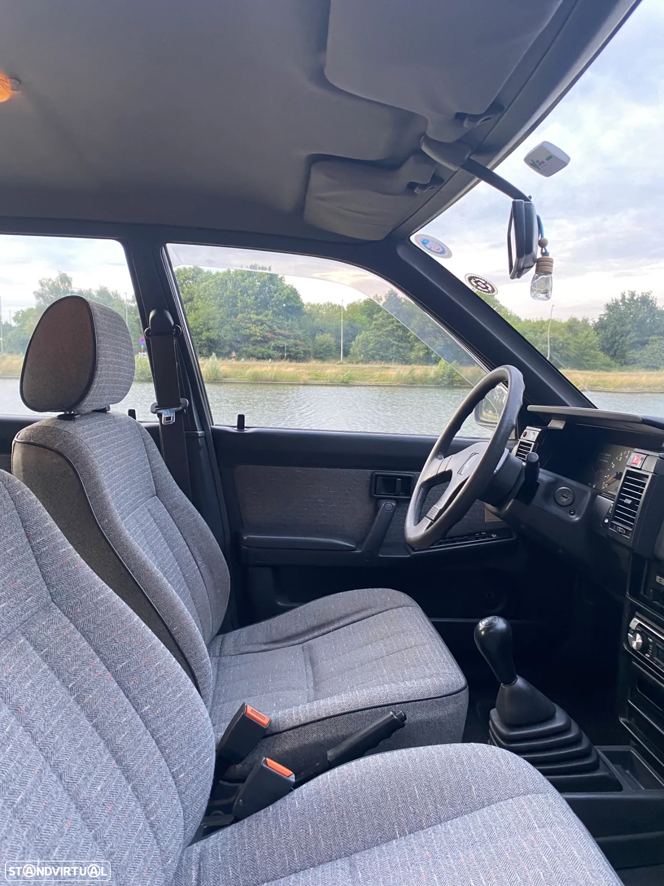 Nissan Sunny Hatchback 1.4 SLX - 11