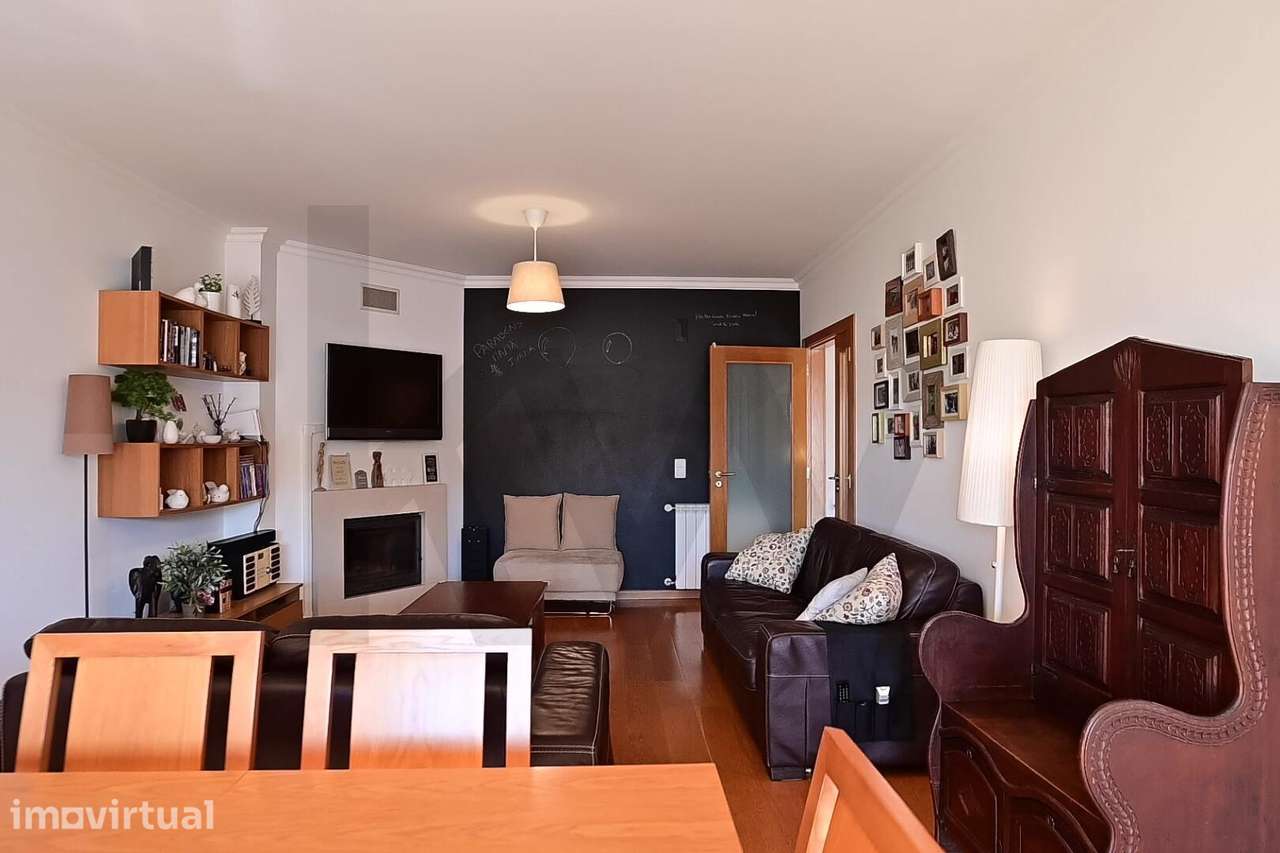 Apartamento T3 com Suite, Varandas e duas Garagens | São Domingos de R - Grande imagem: 4/22