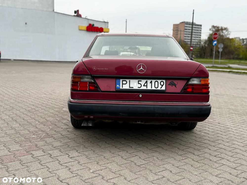 Mercedes-Benz W124 (1984-1993) - 25