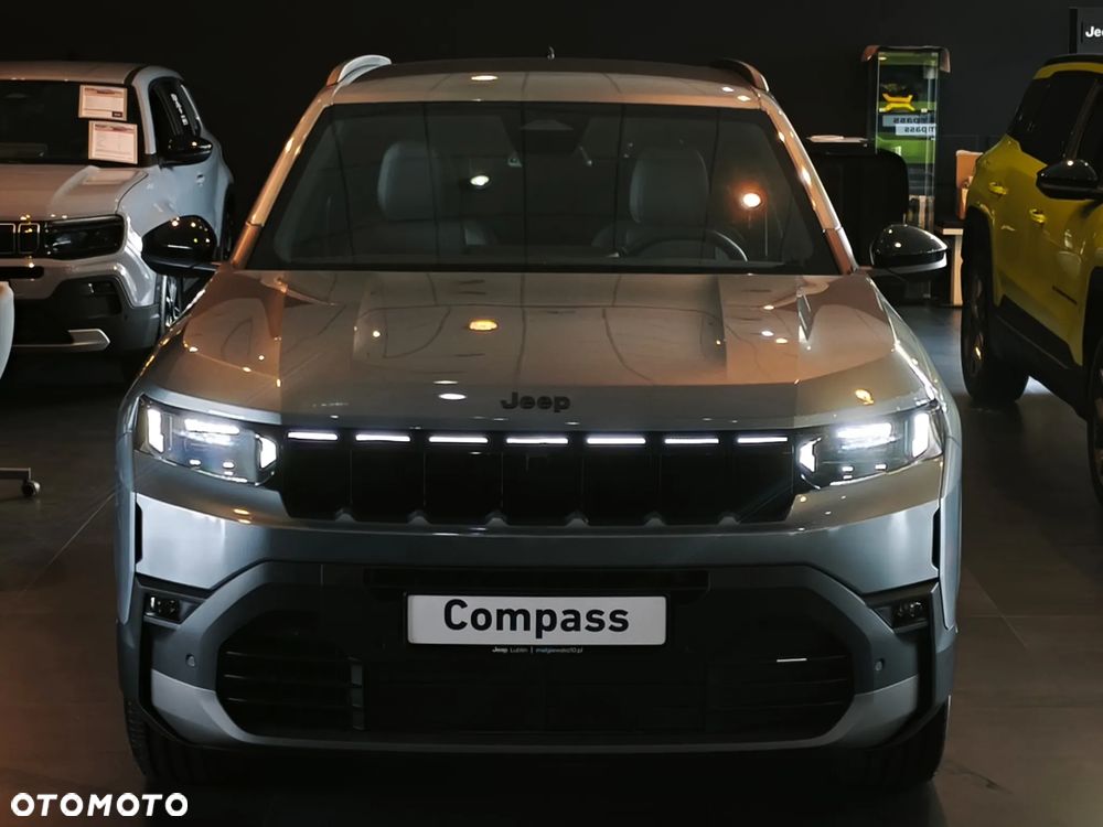 Jeep Compass 1.2 T3 mHEV Summit FWD DCT - 3