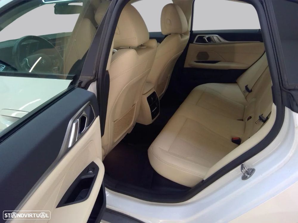BMW i4 - 8