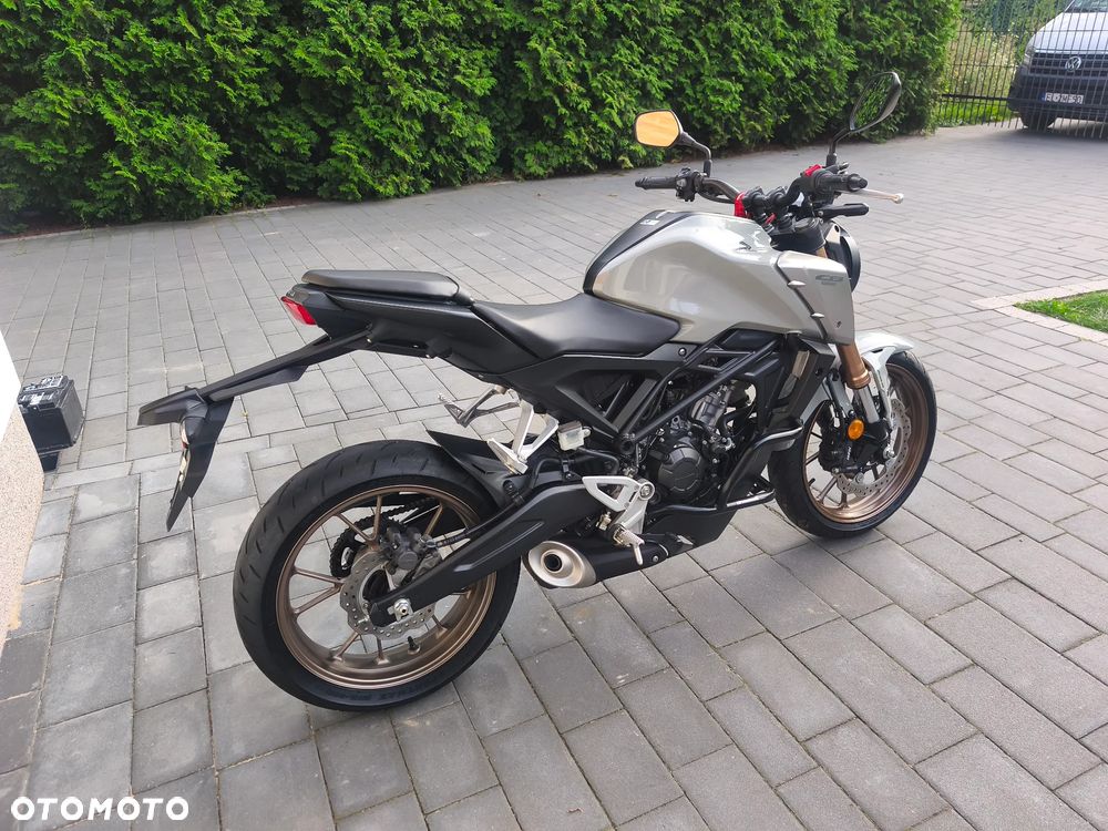 Honda CB - 3