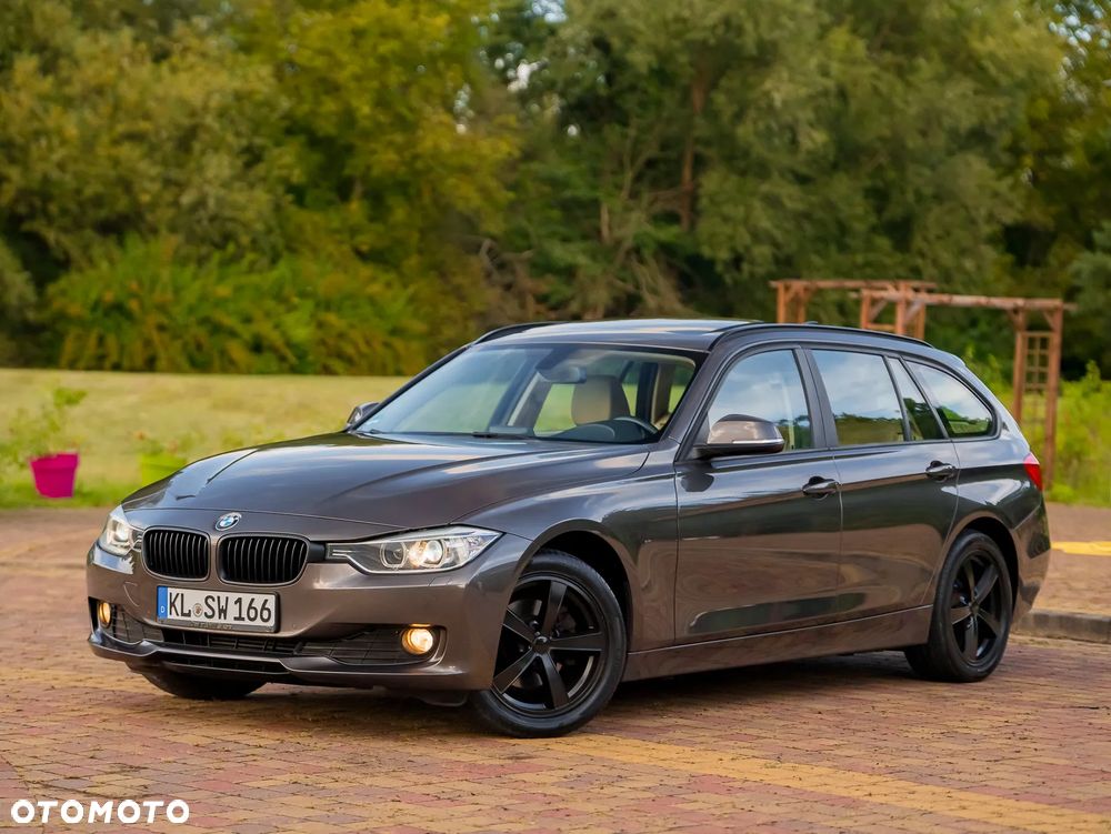 BMW Seria 3 318d Touring Blue Performance - 2