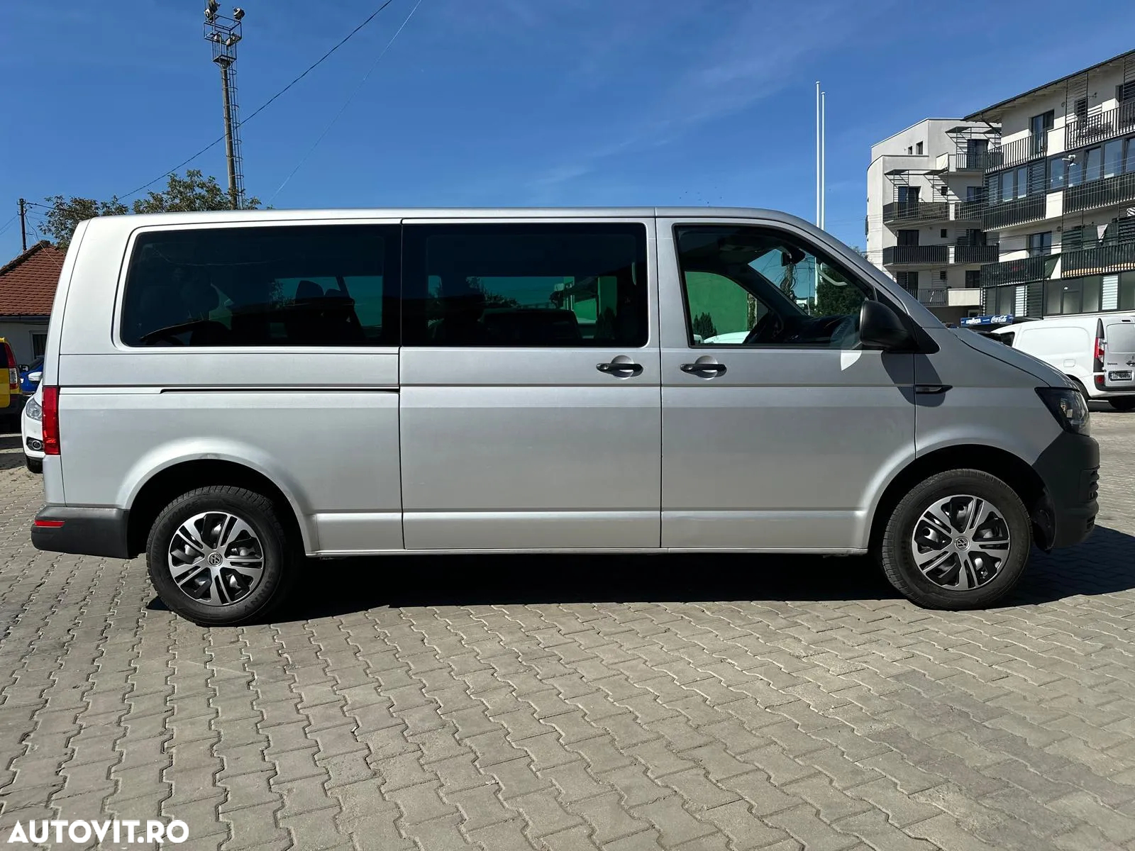 Volkswagen Caravelle T6 2.0 TDI LR Trendline DSG 4M - 12