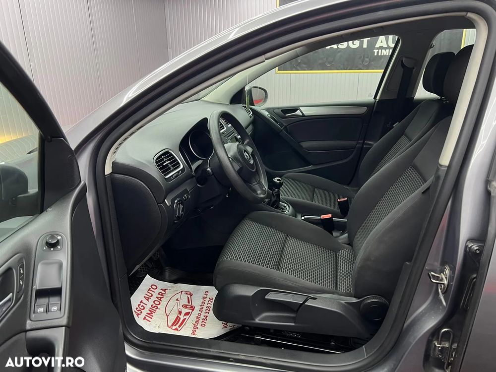 Volkswagen Golf - 11