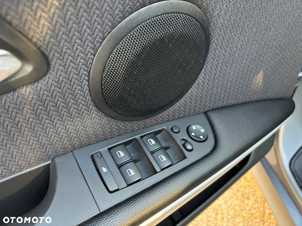 BMW Seria 3 318d DPF Edition Lifestyle - 15