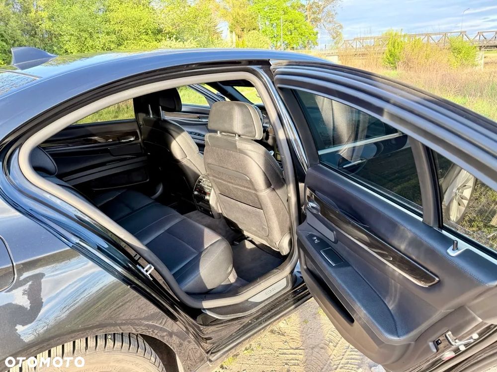 BMW Seria 7 750d xDrive - 19