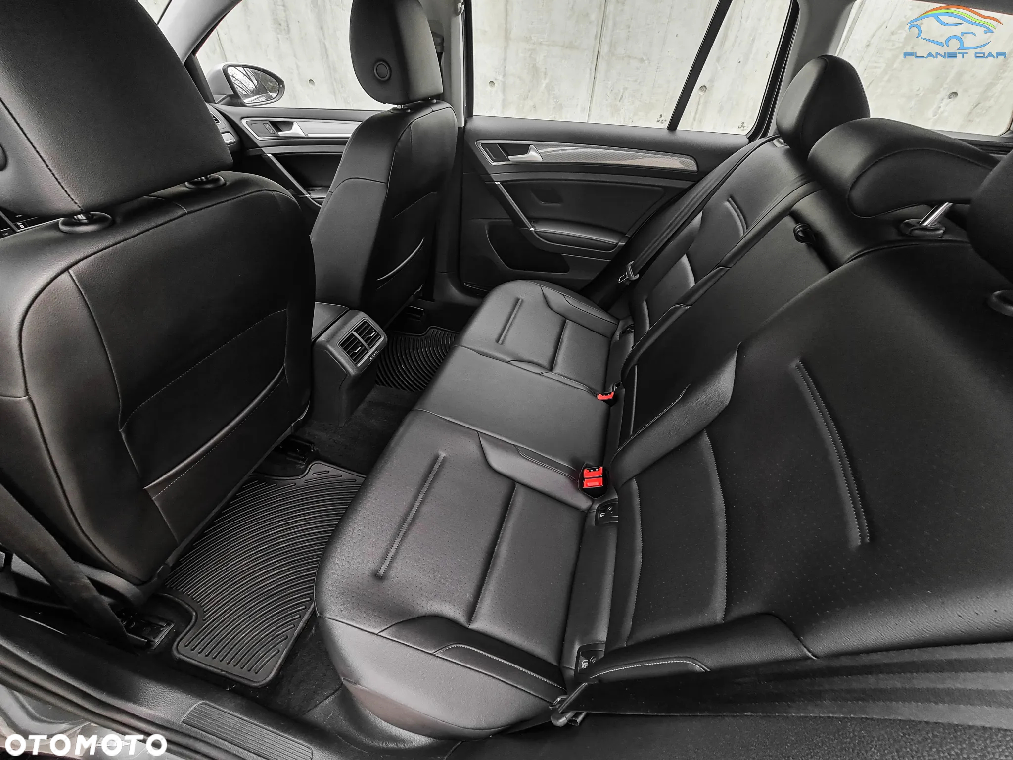 Volkswagen Golf - 14