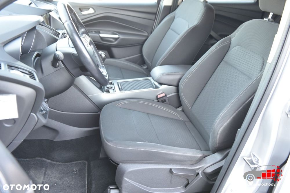 Ford Kuga - 17