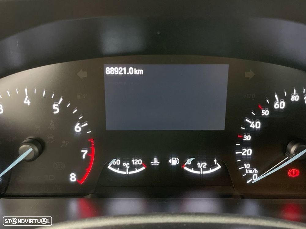 Ford Focus 1.0 EcoBoost MHEV ST-Line - 9