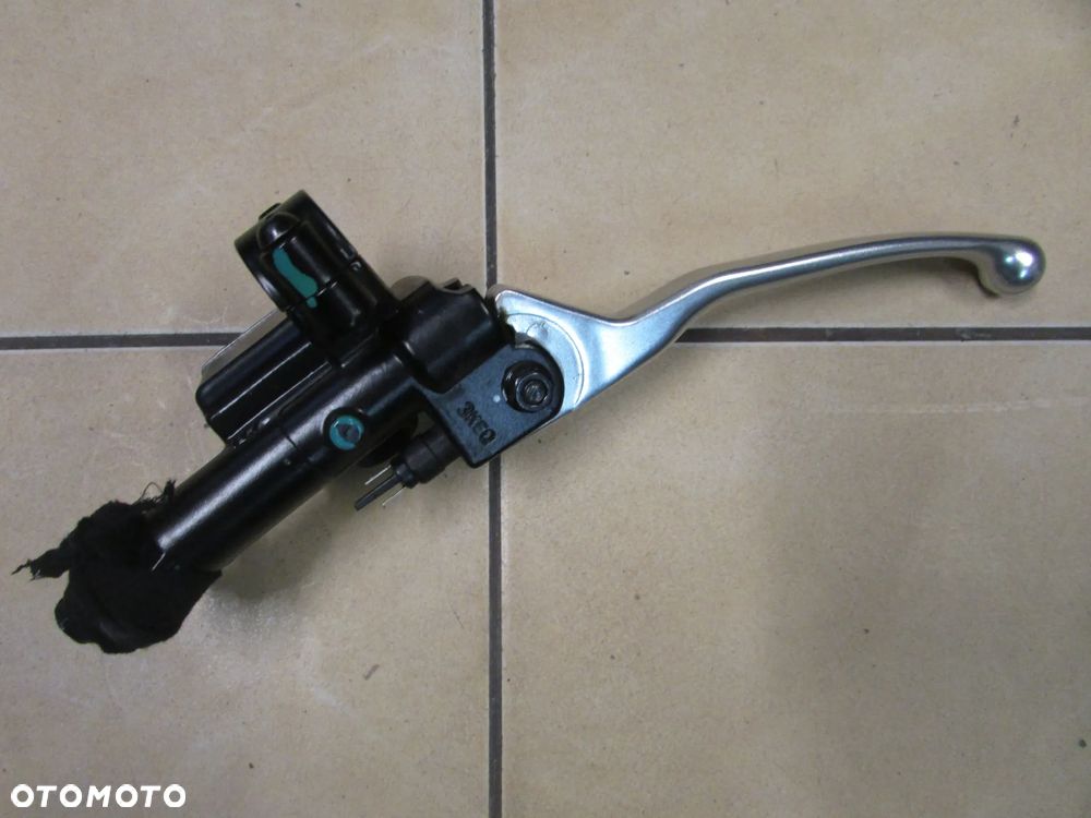 Vespa GTV 300 hpe 2024 pompa hamulca klamka prawa - 2