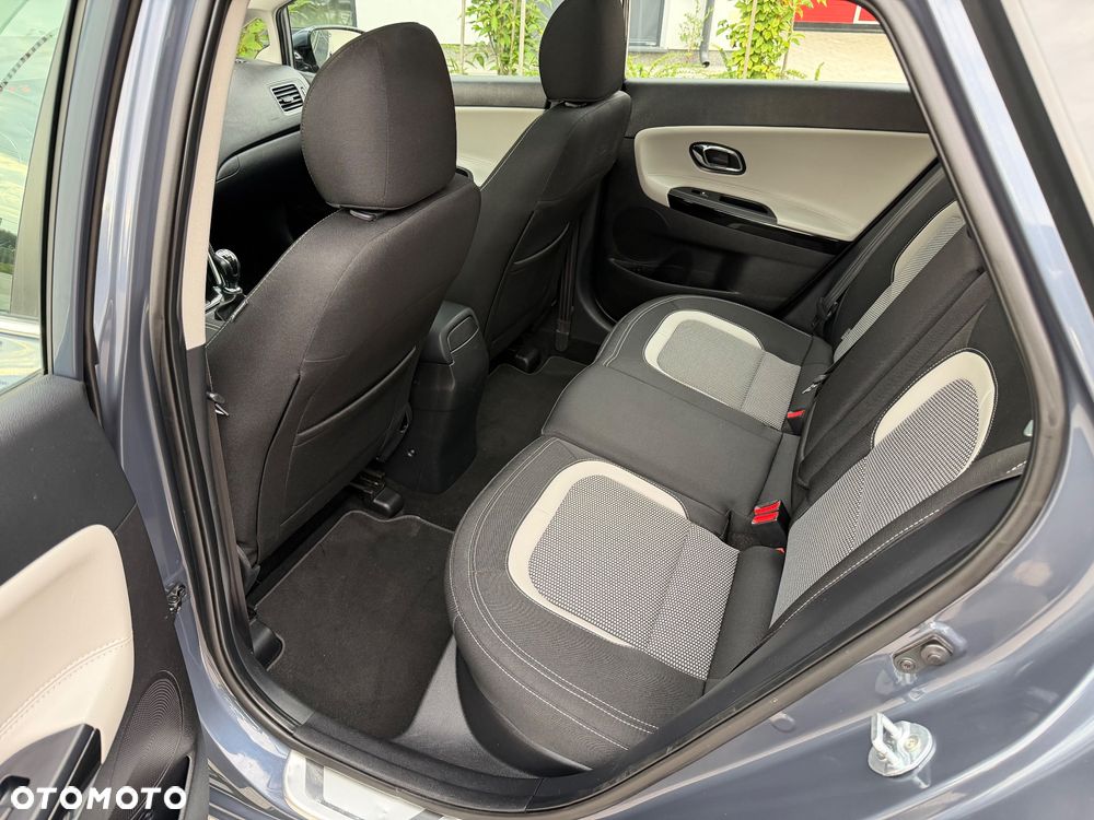 Kia Ceed 1.6 GDI Platinum Edition - 25