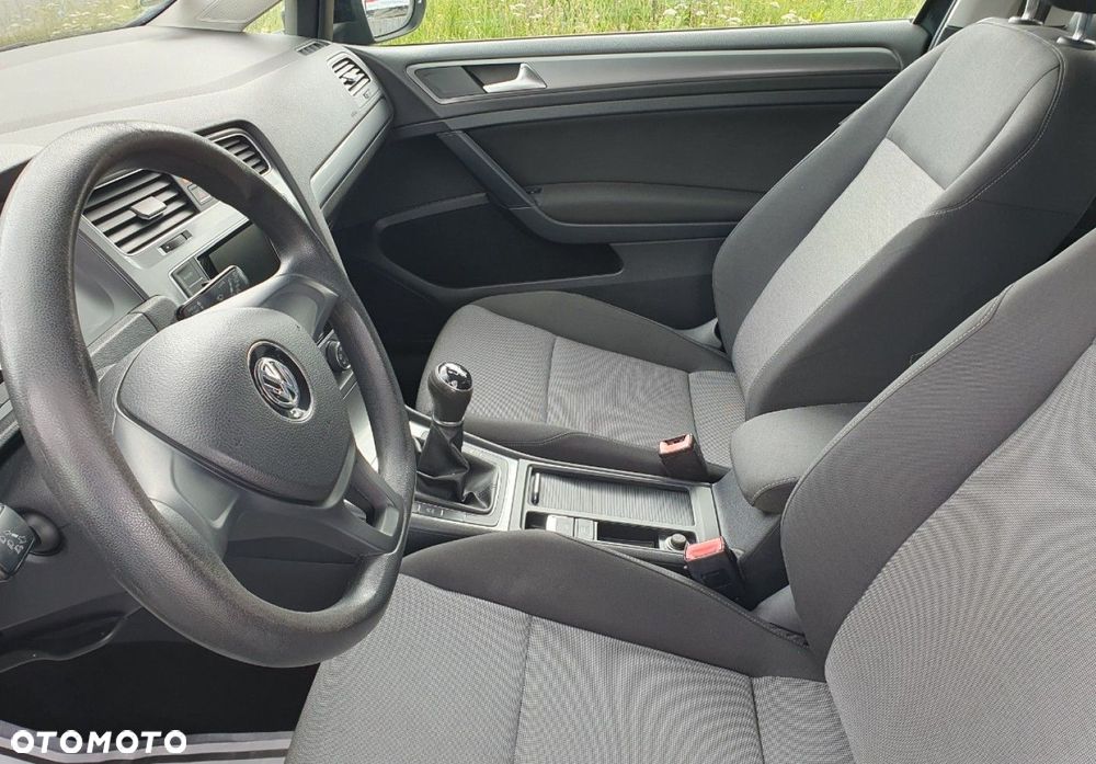 Volkswagen Golf - 20