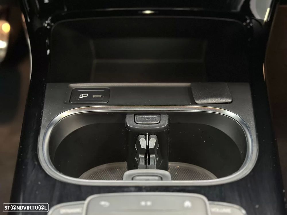 Mercedes-Benz CLA 250 e Shooting Brake AMG Line - 26