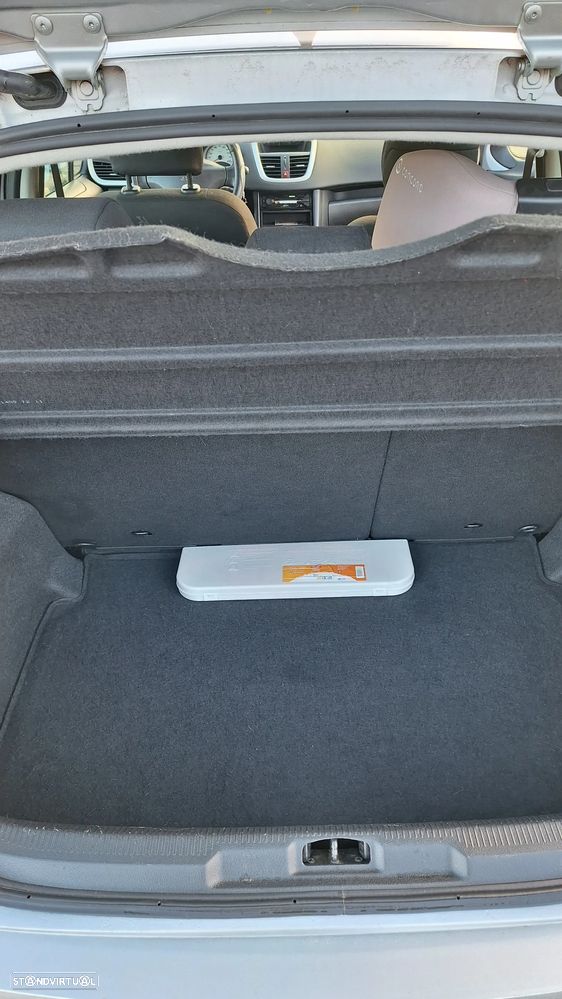 Peugeot 207 - 16
