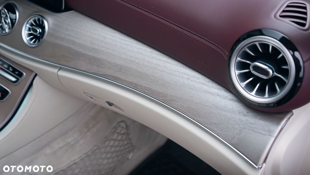 Mercedes-Benz Klasa E - 32