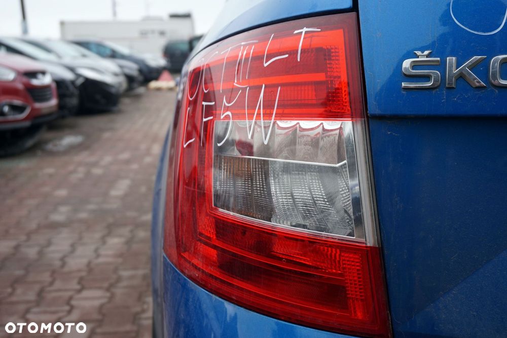 LAMPA TYLNA LEWA OCTAVIA III 5E5 KOMBI  SKODA 2012-2016 - 2