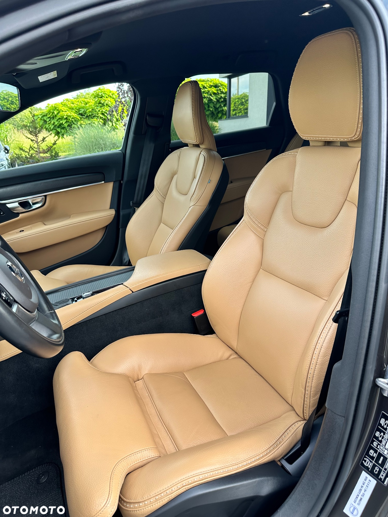Volvo V90 Cross Country D4 AWD - 33