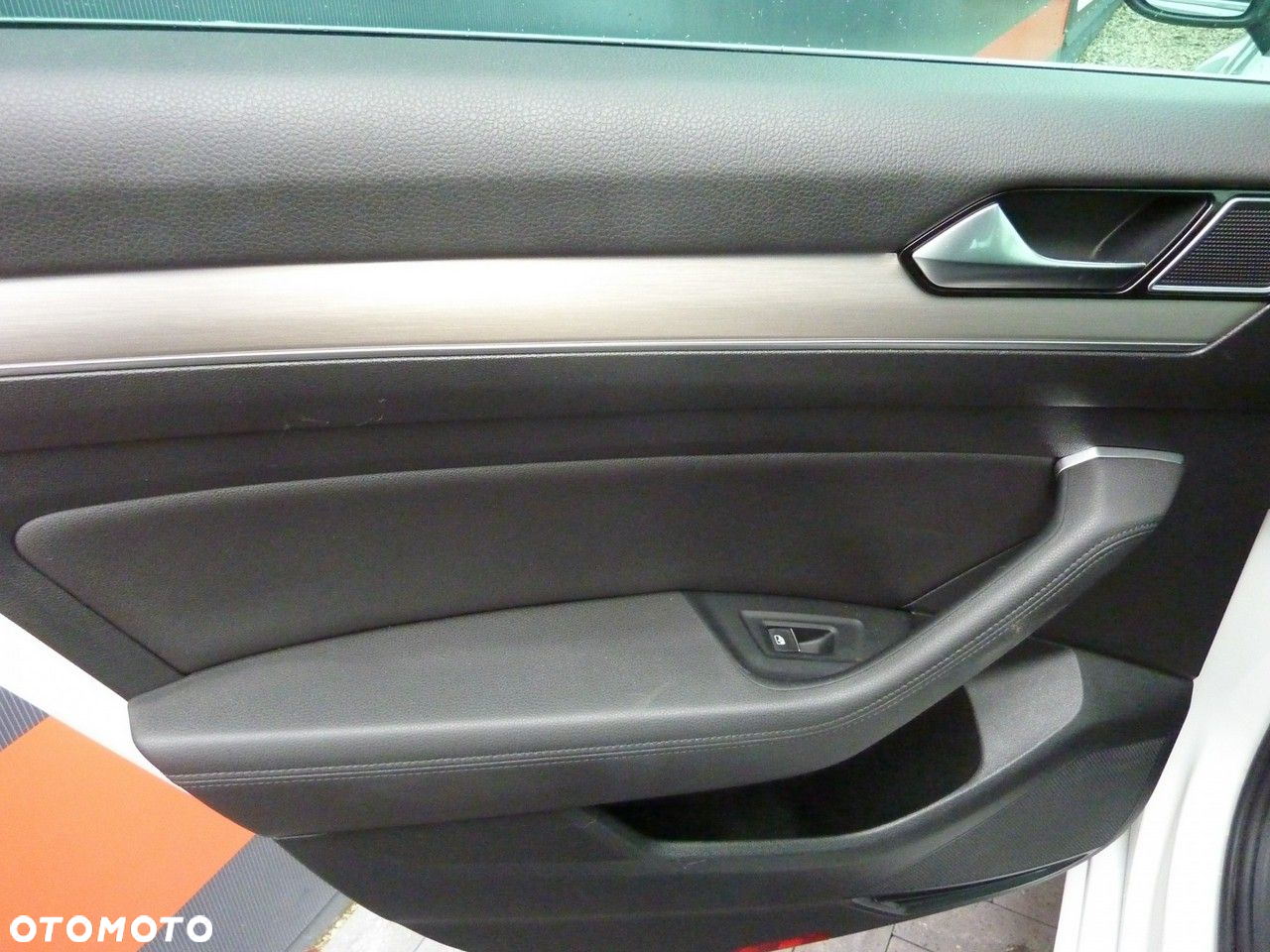 Volkswagen Passat - 31