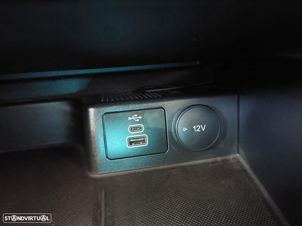 Ford Focus SW 1.5 EcoBlue S&S Aut. TITANIUM EDITION - 36