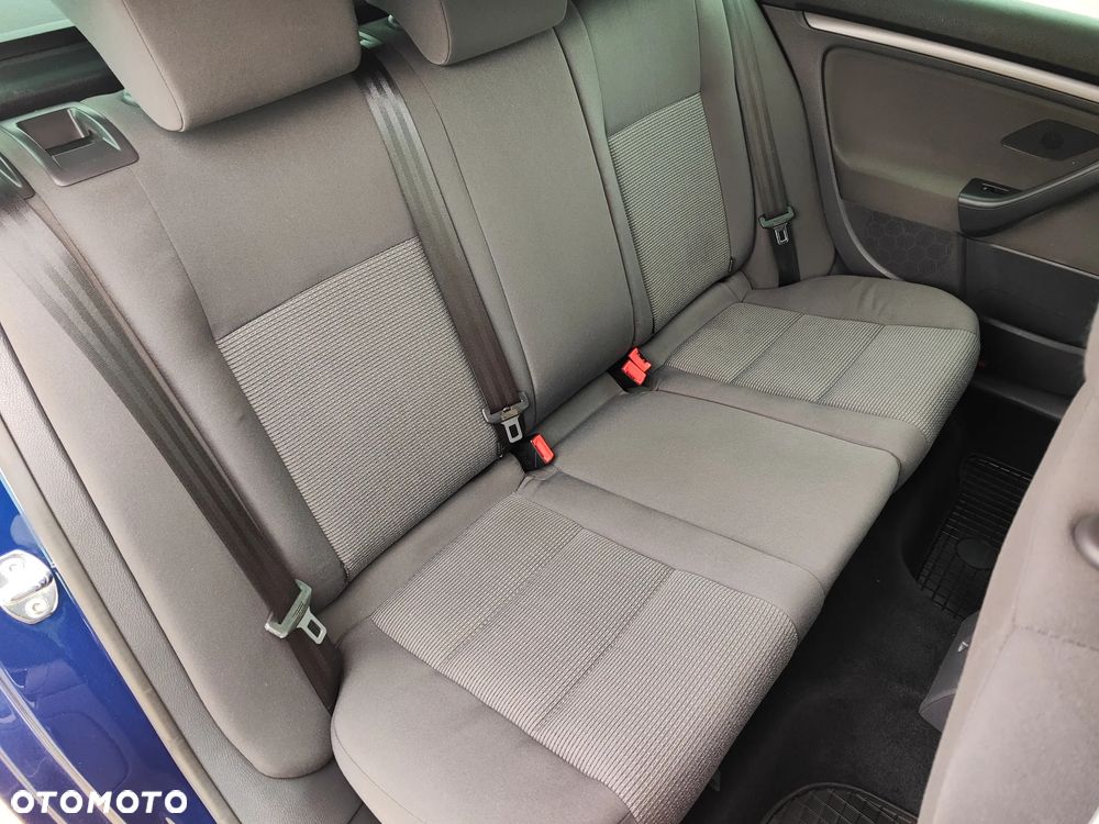 Volkswagen Golf V 1.9 TDI Comfortline - 14