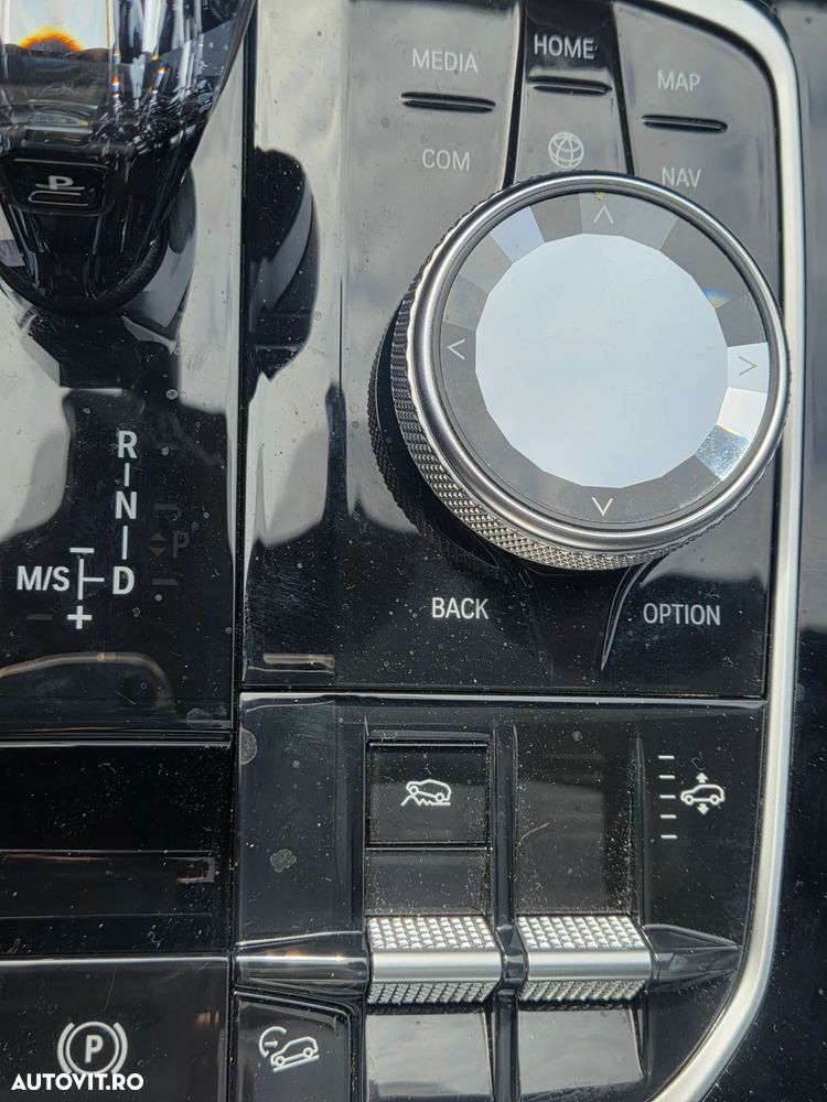 BMW X7 xDrive40d - 11