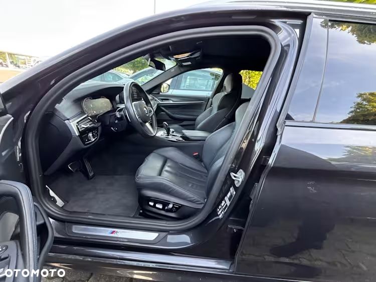 BMW Seria 5 540d xDrive M Sport Edition - 9