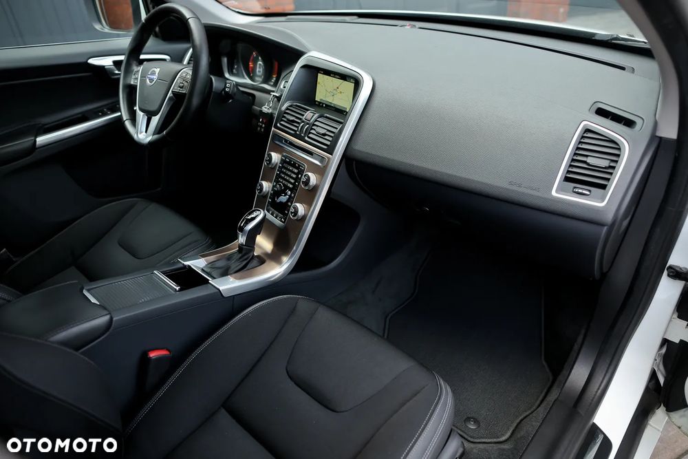 Volvo XC 60 D4 Geartronic Summum - 21