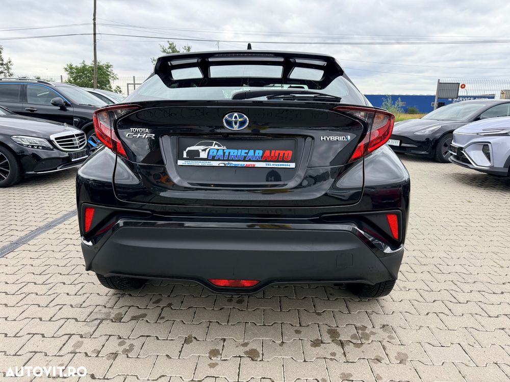 TOYOTA C-HR 2022 — imagine 3